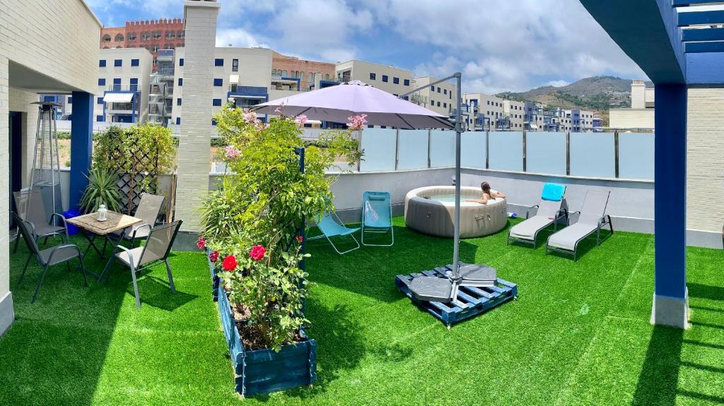 Almunecar Apartment | Ático 90m de terraza, jacuzzi privado y cargador de coche eléctrico en Cabria, Almuñecar