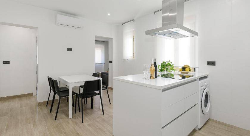 Genil Apartment | 100 m² Apartment ∙ 3 bedrooms ∙ 8 guests
