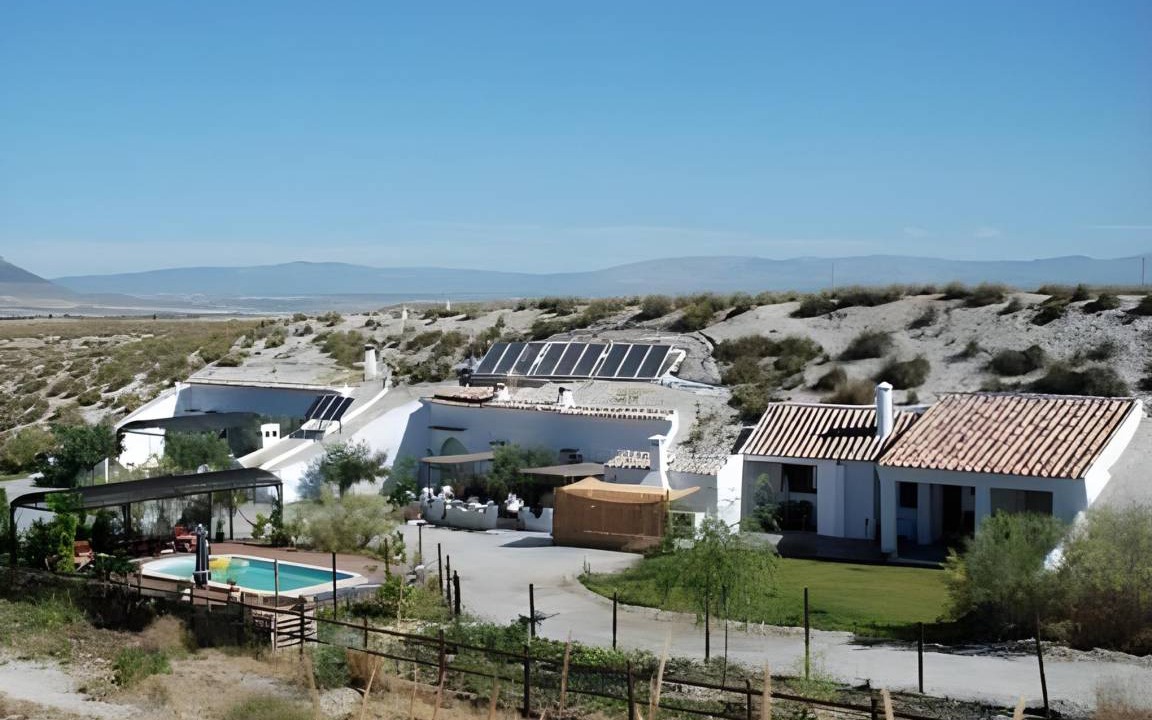 Baza House | 110 m² House ∙ 3 bedrooms ∙ 8 guests