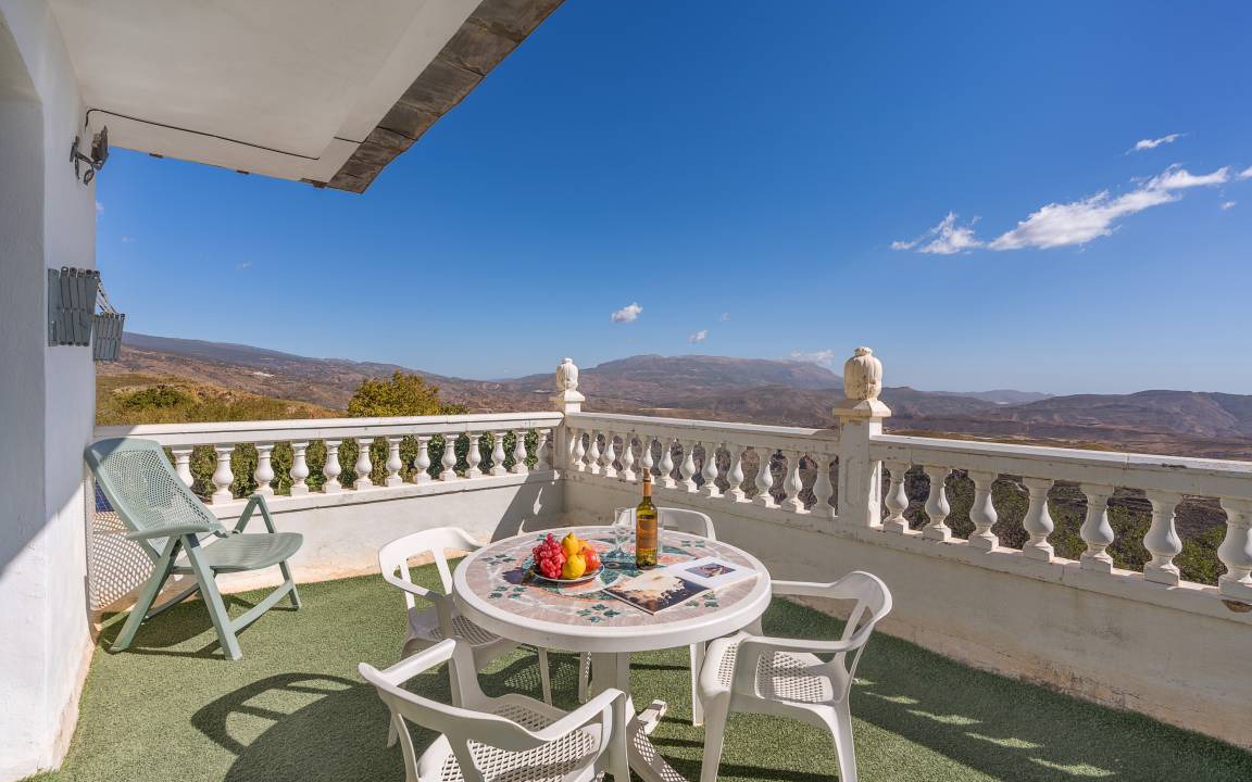 Yegen House | 120 m² House ∙ 4 bedrooms ∙ 6 guests