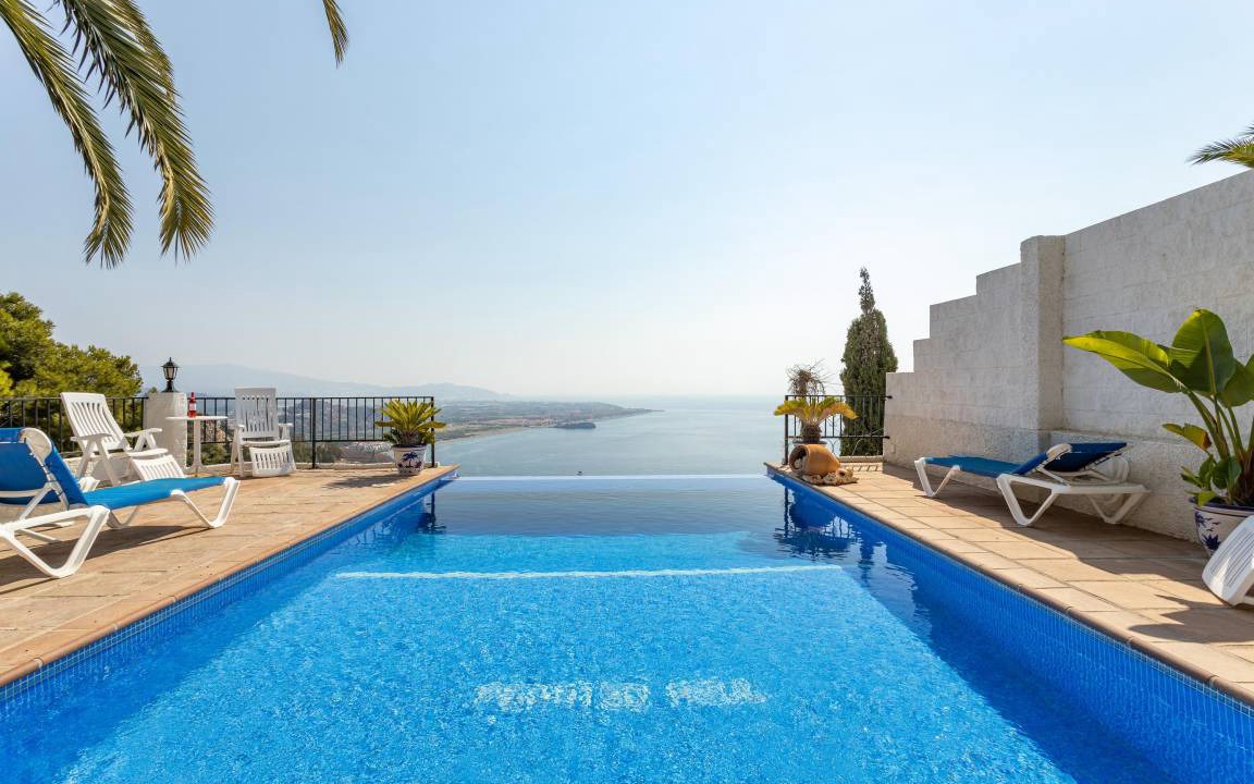 Salobrena Villa | 124 m² Villa ∙ 3 bedrooms ∙ 6 guests