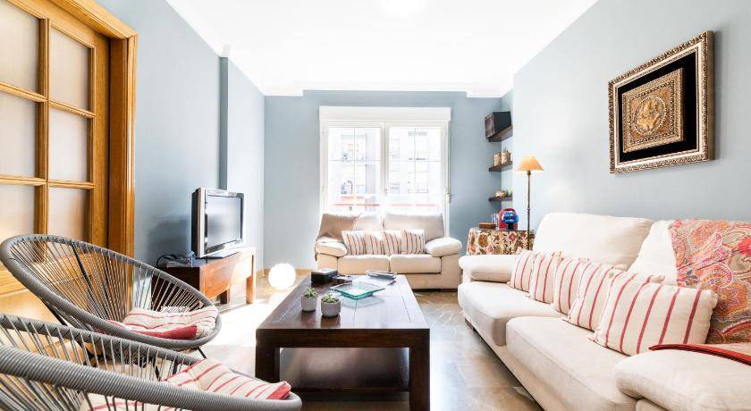 Figares Apartment | 140 m² Apartment ∙ 4 bedrooms ∙ 8 guests