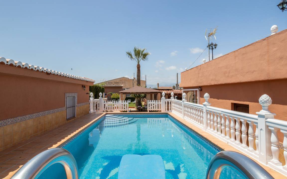 Motril Villa | 150 m² Villa ∙ 3 bedrooms ∙ 9 guests