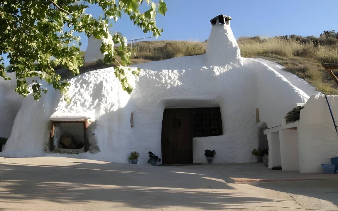 Baza House | 160 m² House ∙ 6 guests