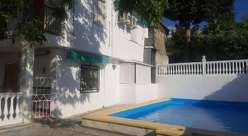 Viznar House | 220 m² House ∙ 6 bedrooms ∙ 22 guests