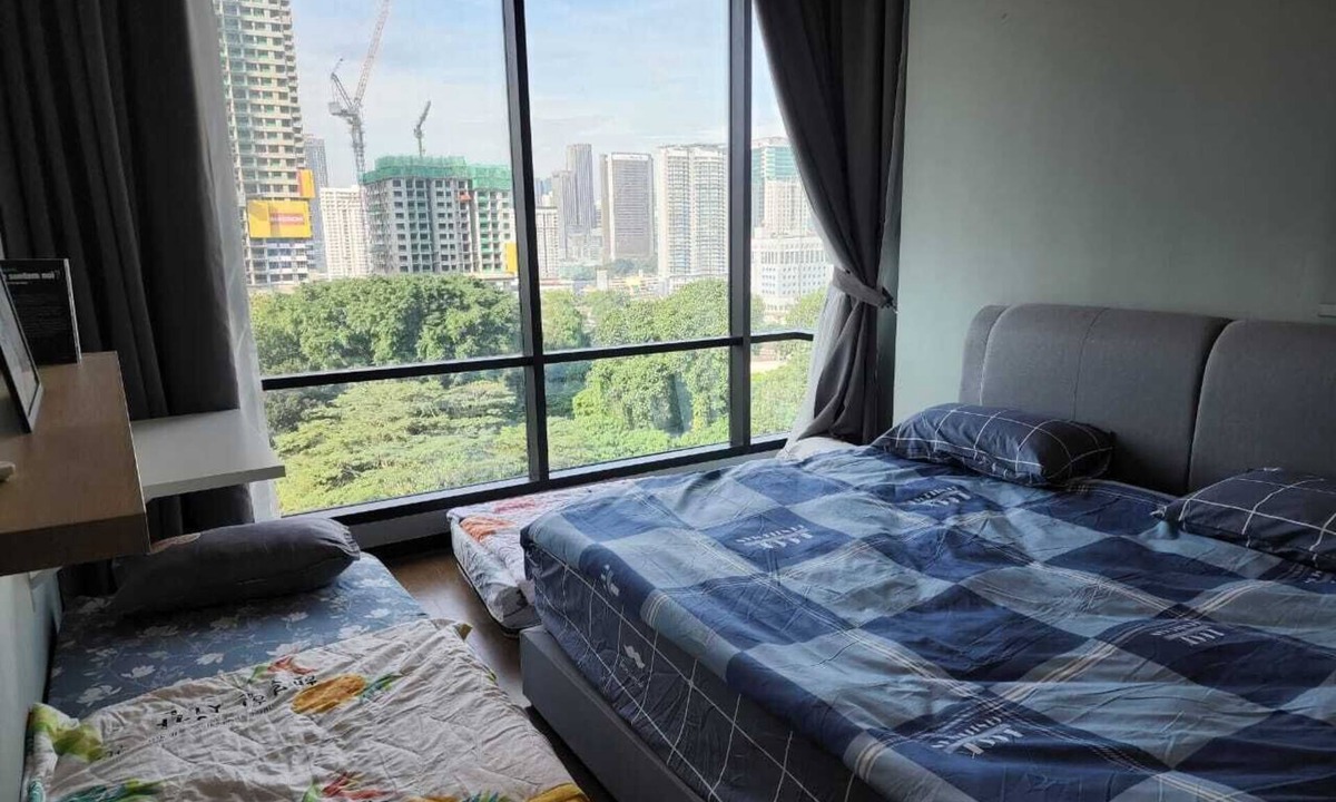 City Centre Condo | 2km bukit bintang,300m MRT,luxury facilities,9pax,many car parks