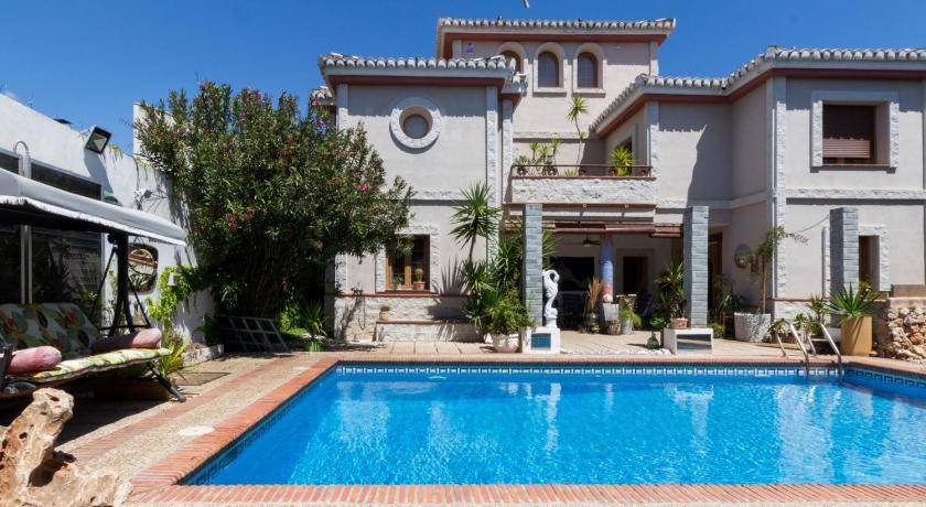 Padul Villa | 331 m² Villa ∙ 7 bedrooms ∙ 13 guests