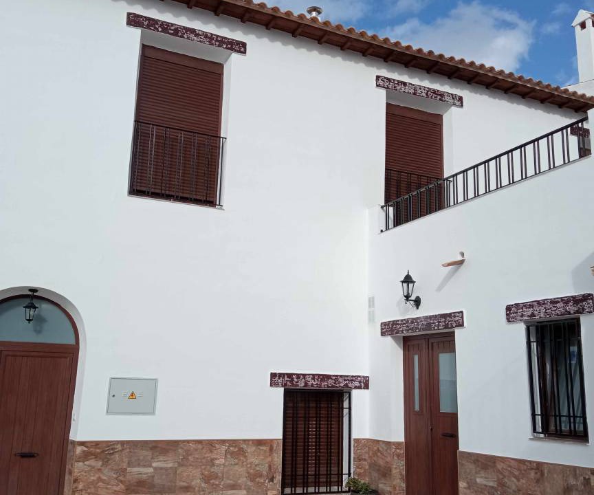 Freila House | 350 m² House ∙ 10 bedrooms ∙ 18 guests