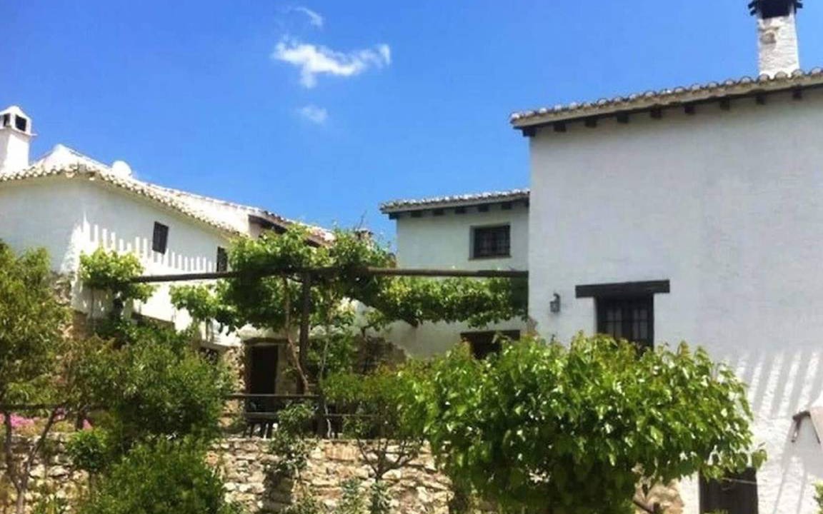 Serval House | 380 m² House ∙ 9 bedrooms ∙ 24 guests