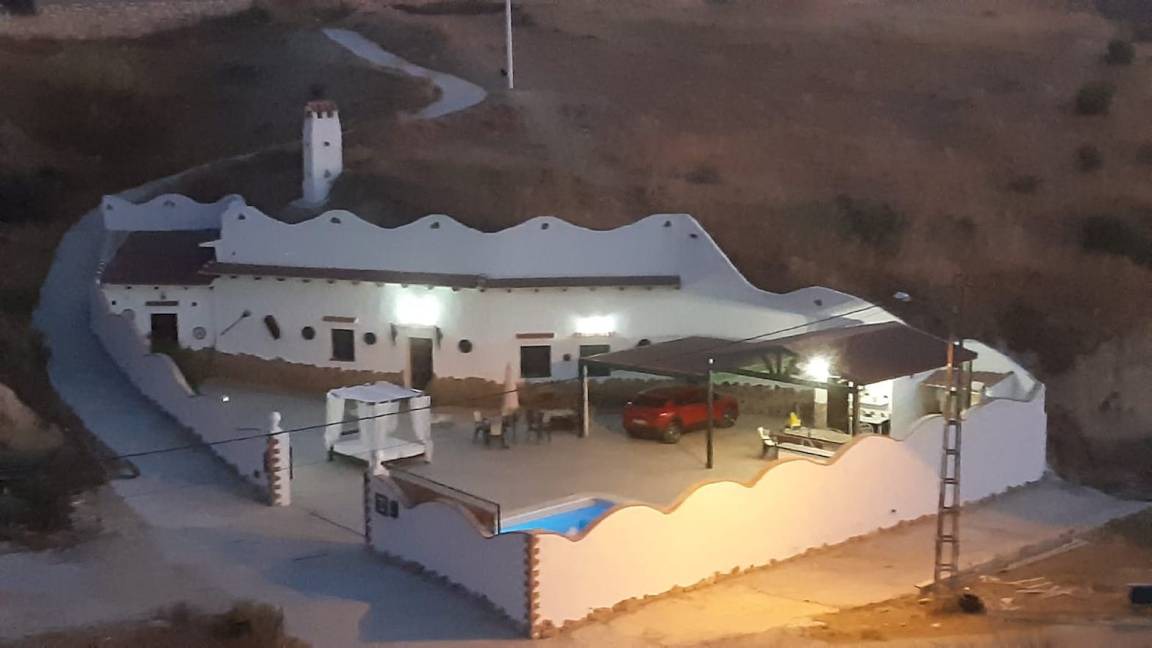 Cortes de Baza House | 380 m² House ∙ 3 bedrooms ∙ 8 guests