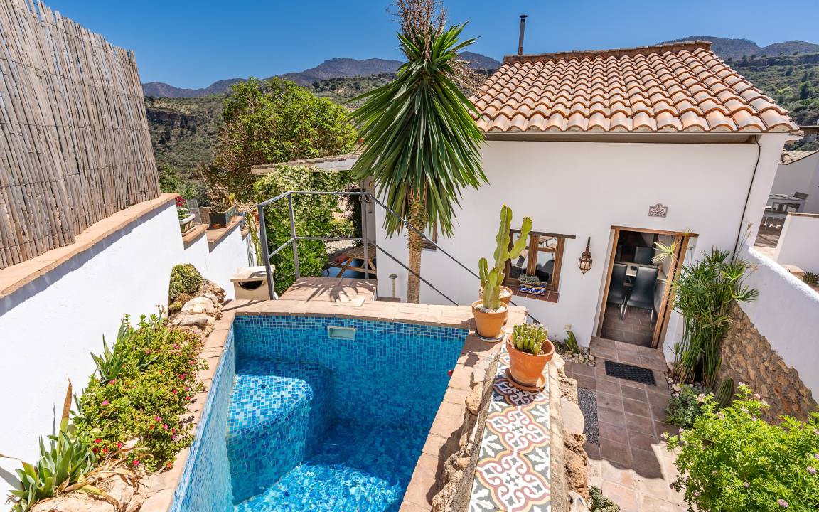 Albunuelas House | 50 m² House ∙ 1 bedroom ∙ 4 guests