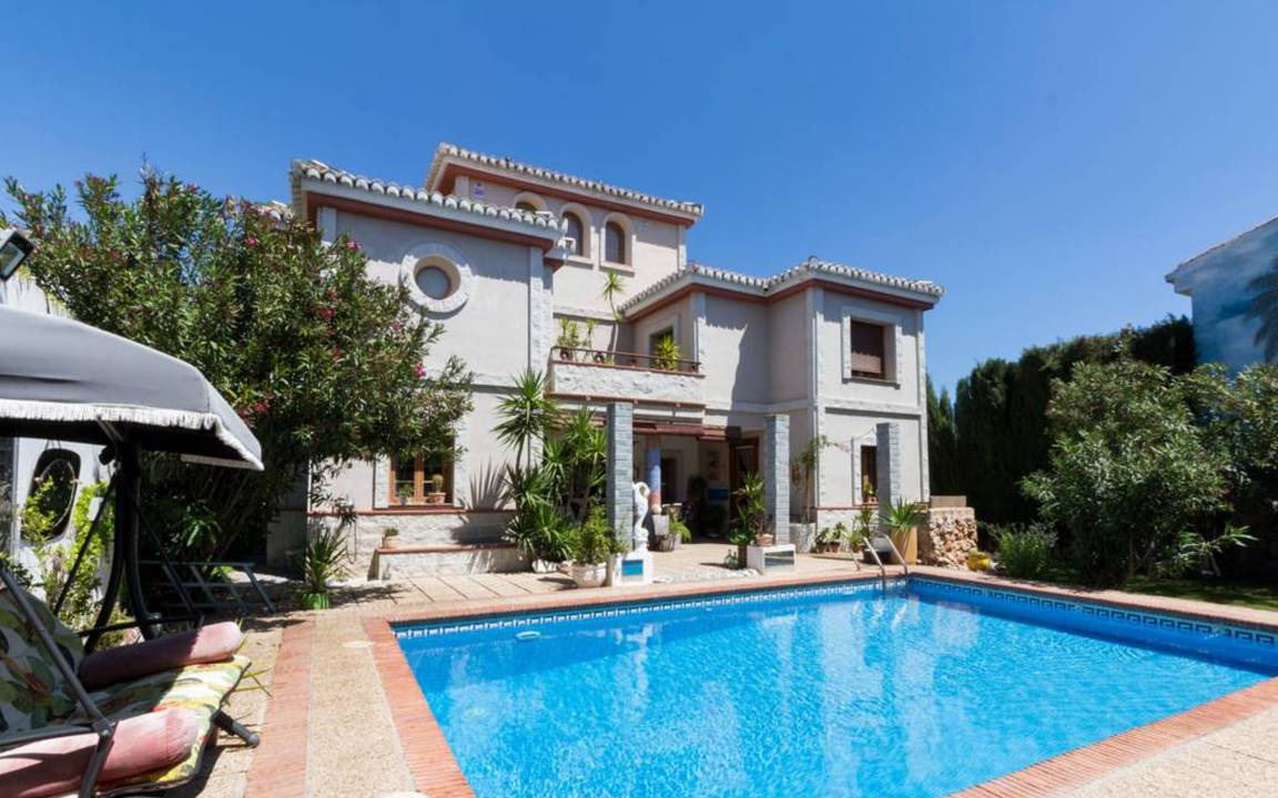 Padul Villa | 700 m² Villa ∙ 7 bedrooms ∙ 12 guests