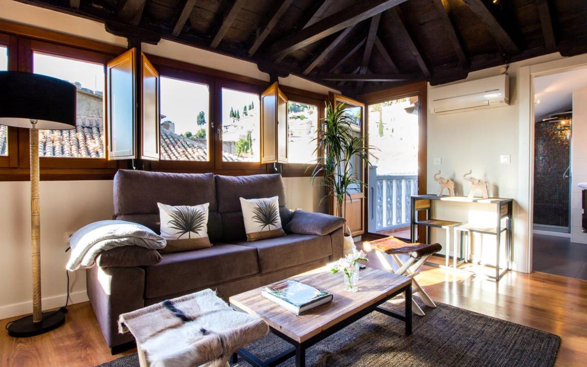 Central District Apartment | 74 m² Apartment ∙ 1 bedroom ∙ 4 guests