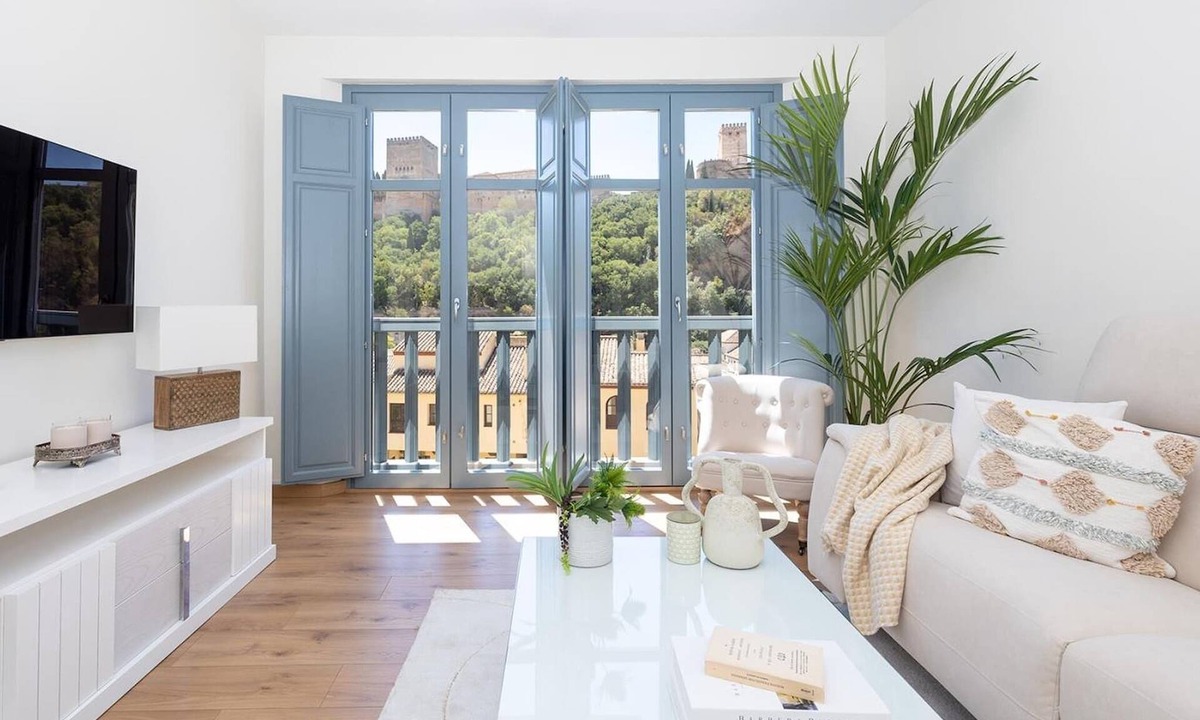 San Pedro Apartment | A Piece of Heaven over the Alhambra 2br