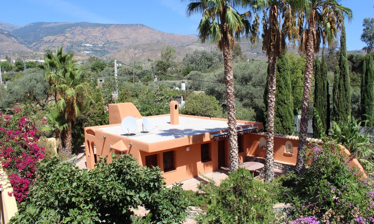 Orgiva House | Alcazaba - self-catering house with 2 double bedrooms, shower room and terrace