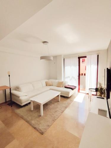 Figares Apartment | Apartamento, piscina y parking Granada Tico Medina