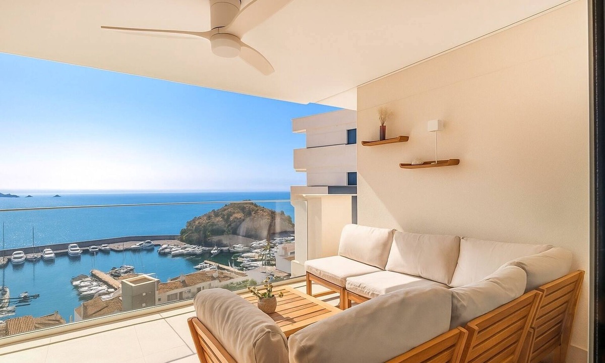 Almunecar Apartment | Apartment 'Icon Marina La Ola' with Sea View, Wi-Fi and Air Conditioning