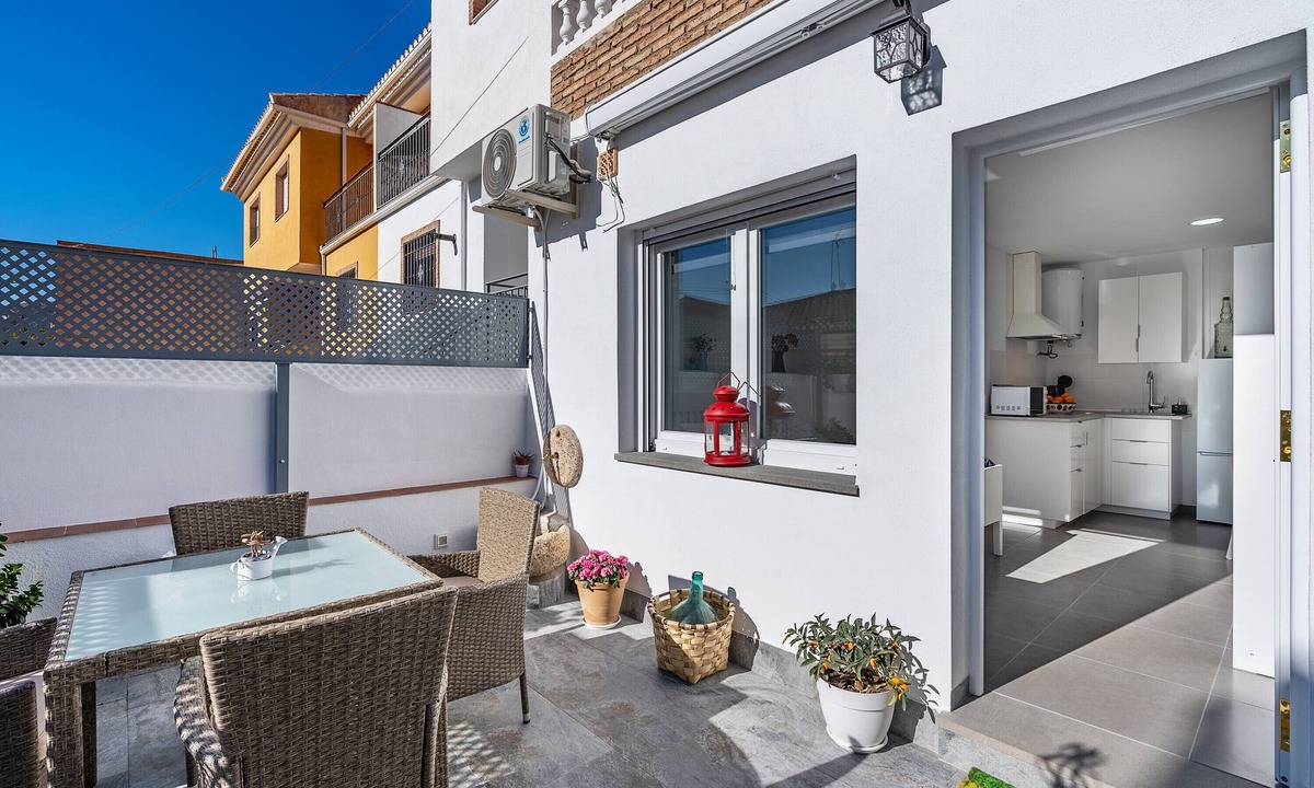 Melegis Apartment | Apartment 'Loft A'ca La Puri En Melegís' with Private Terrace, Wi-Fi and Air Conditioning