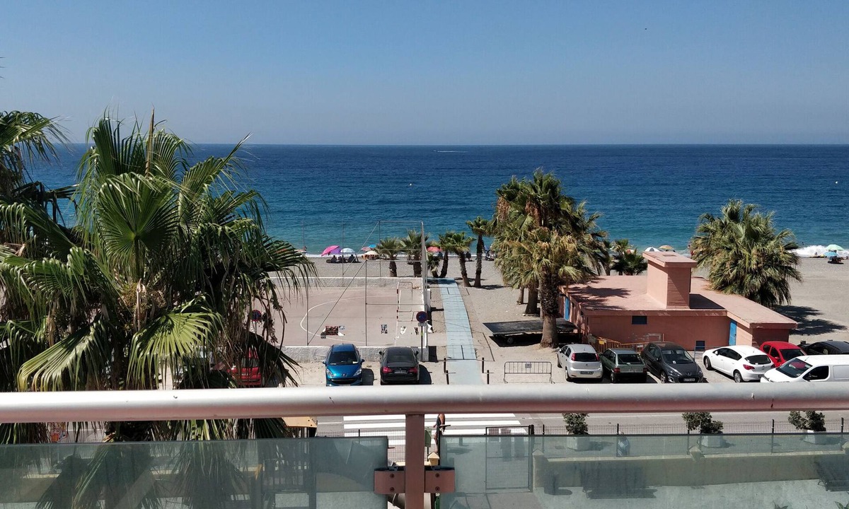 La Herradura Apartment | Apt Poniente - First line beach with terrace in La Herradura