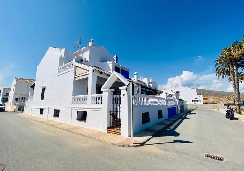 Calahonda House | Beautiful house on the beachfront in Costa tropical