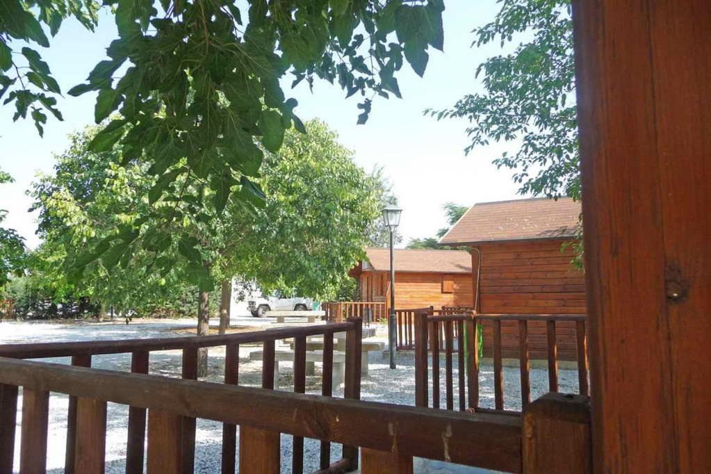 Cuevas del Campo Resort | Cabañas Negratín