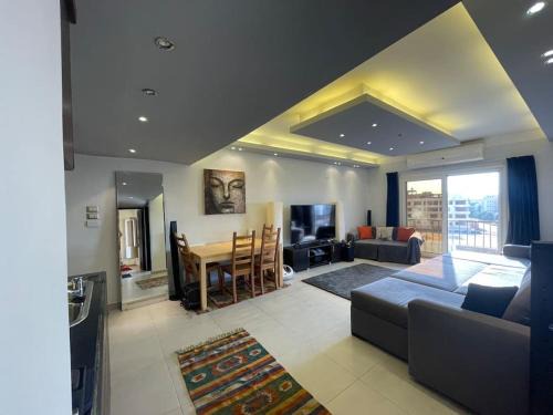 New Cairo Apartment | Comfortable Sunny apart 16 mins from Airport