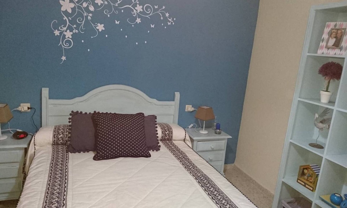 Norte Apartment | Enjoy GRANADA in a cozy and cheap apartment for 6 people