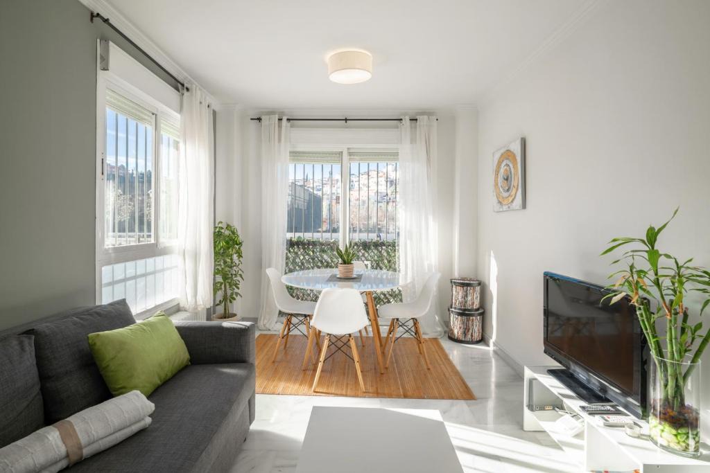 Genil Apartment | EnjoyGranada TREVENQUE Center