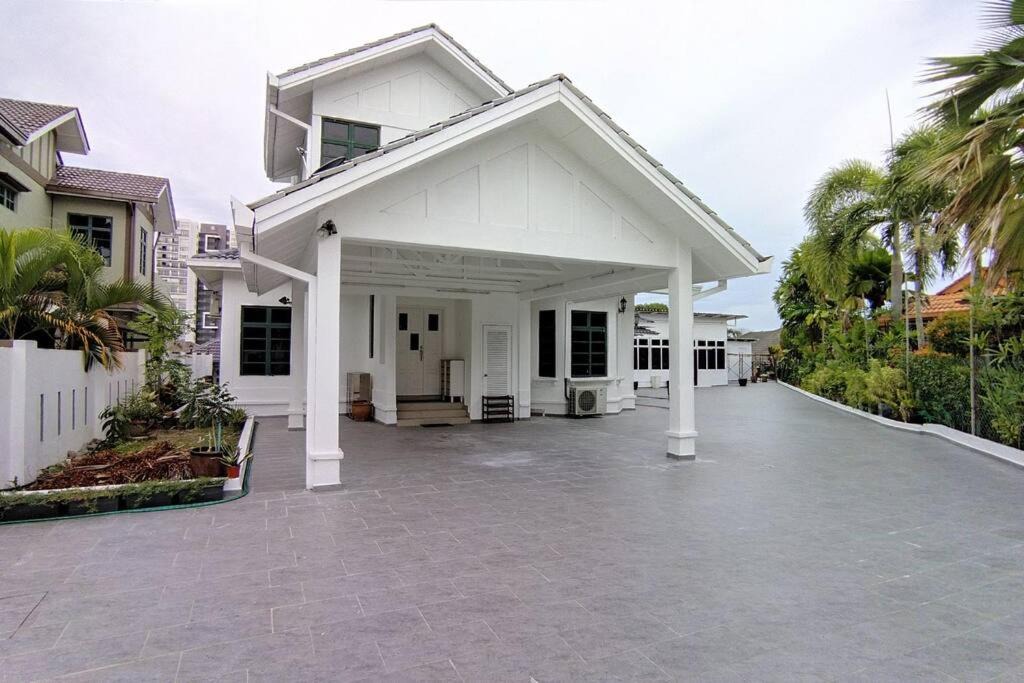 Cheras House | Forest Valley Homestay Bungalow for Family/Group Staycation/Gathering