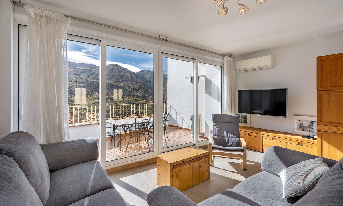 Guejar Sierra House | Holiday Home "La Noguera" with Mountain View, Private Terrace & Wi-Fi