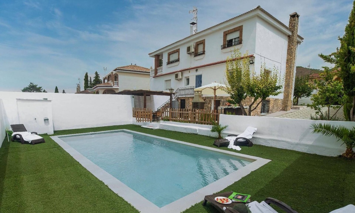 Padul House | Holiday house Padul for 1 - 13 persons with 6 bedrooms - Holiday house
