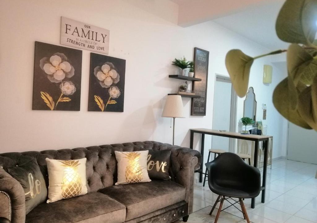 Kajang Apartment | Homestay Casa Nur Iman @Adelia