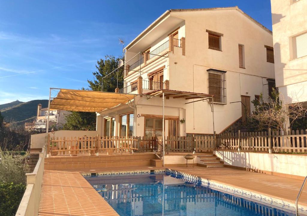 Quentar House | LA ALBERQUILLA, un oasis con piscina en Quentar