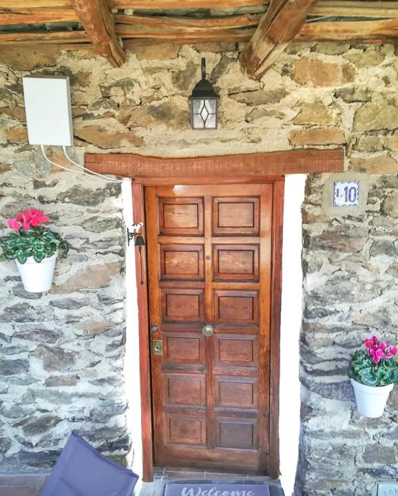 Bubion Apartment | La Casita del Árbol Blanco