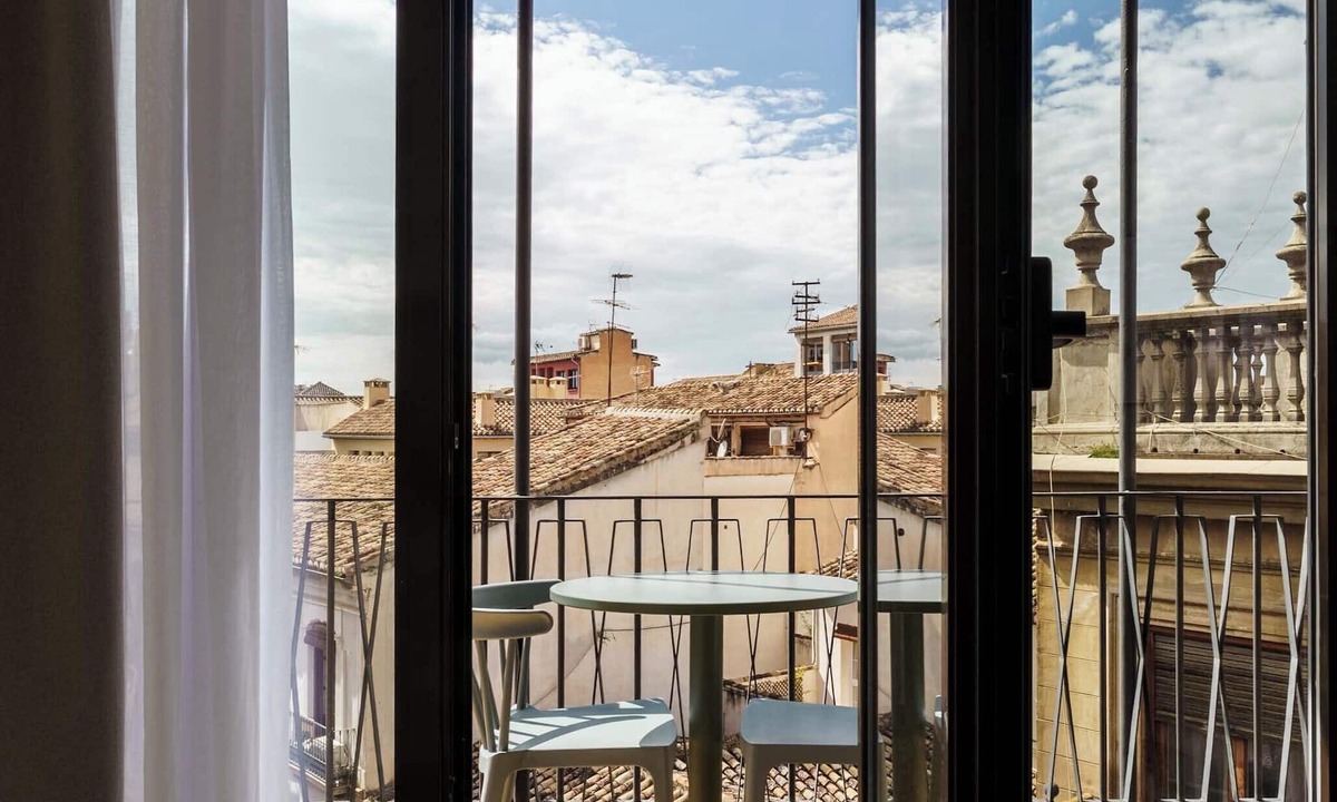 Central District Apartment | Limehome Granada Calle Lopez Rubio