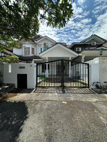 Seksyen 7 House | Mai Homestay Seksyen 7 Shah Alam