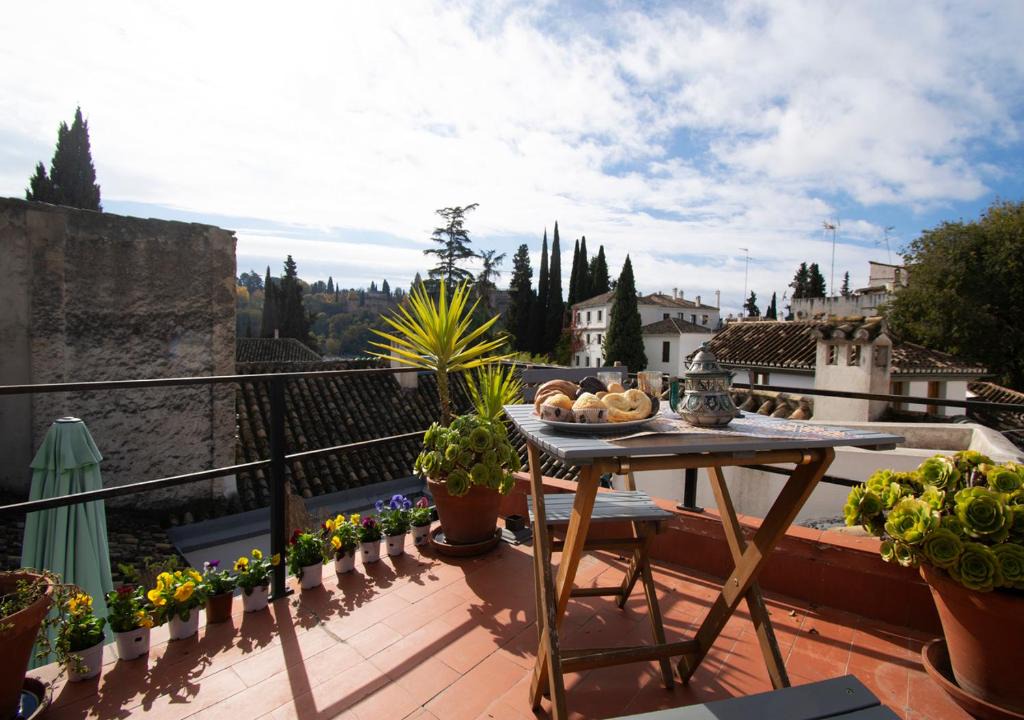 Sacromonte Apartment | Mirador Alhambra - 2 Private Terraces - Wifi -