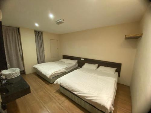 Bandar Kinrara Hotel | NEW TOWN HOTEL Puchong