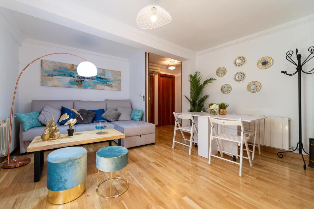 Central District Apartment | Nice Apartment Center City