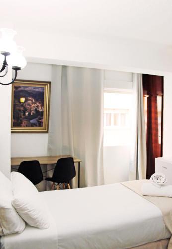 Camino de Ronda House | Pensión Eurosol