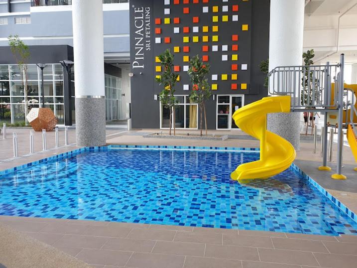 Sri Petaling Apartment | Pinnacle Sri Petaling nearby Stadium Bukit Jaili Cozy 8ppl Maxine suite