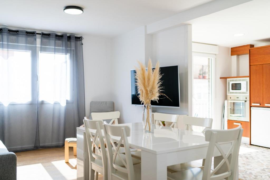 Cervantes Apartment | Piso en Palacio Quinta Alegre cerca centro ciudad