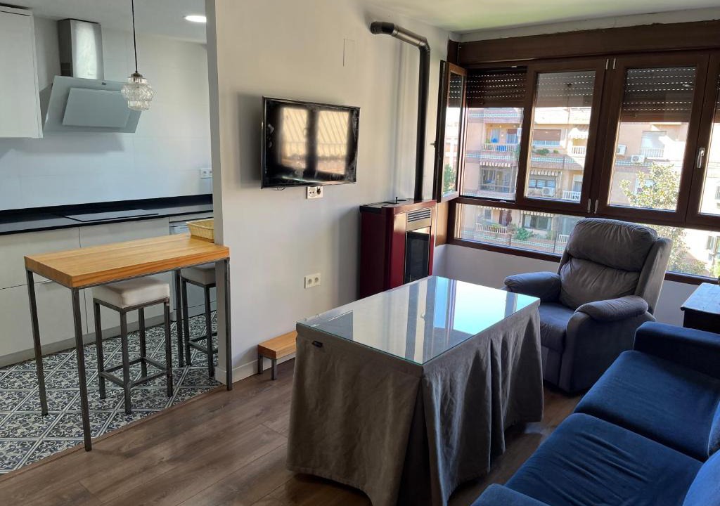 Zaidin Apartment | PISO JUNTO PALACIO CONGRESOS Y METRO, CENTRICO CON PISCINA