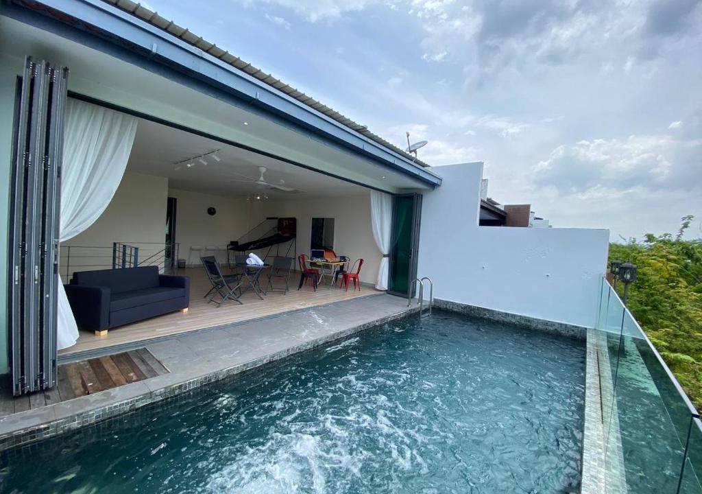 Kampung Pulau Meranti House | Puchong New Private Pool & Jacuzzi up to 30 Pax