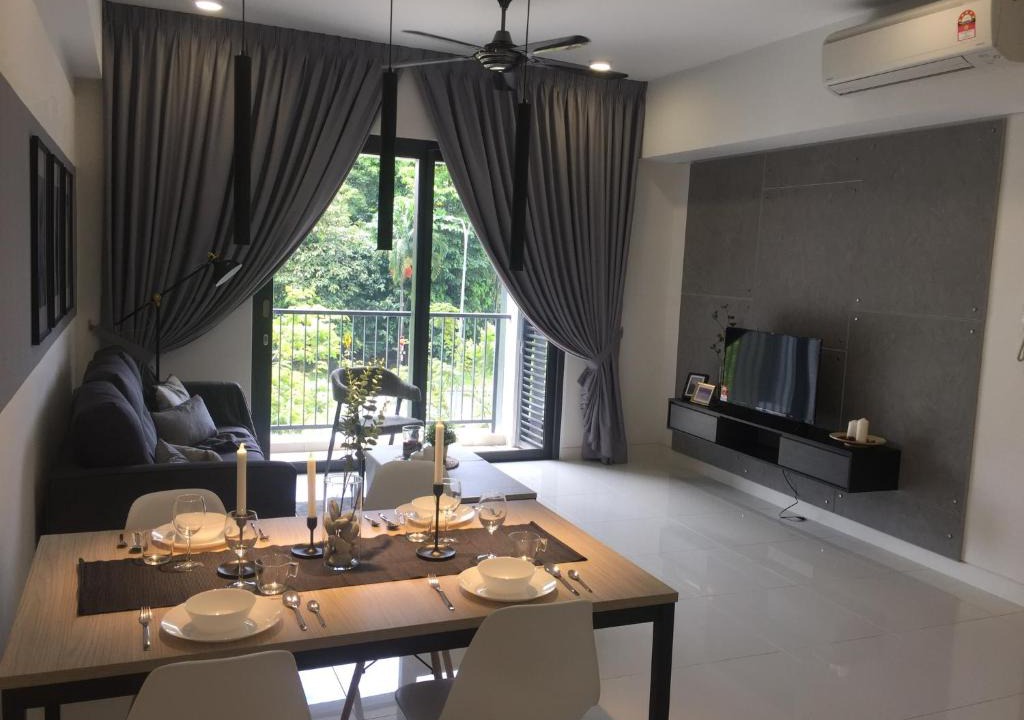 Bukit Jelutong House | RADIA RESIDENCE