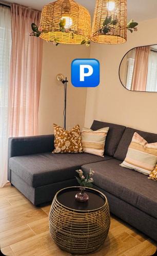 Centro - Sagrario Apartment | Recién reformado y PARKING VIGILADO GRATIS pleno centro Granada Picón Center