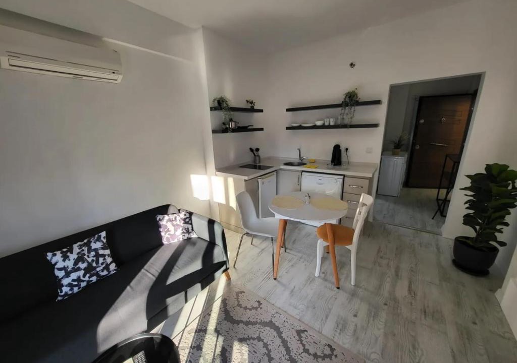 Huescar Apartment | RobertoHome
