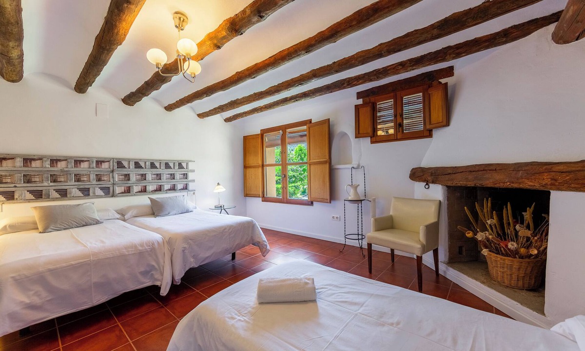 Puebla de Don Fadrique Apartment | Room 'Hab Doble 3 Molino Del Machero' with Mountain View, Shared Pool and Wi-Fi
