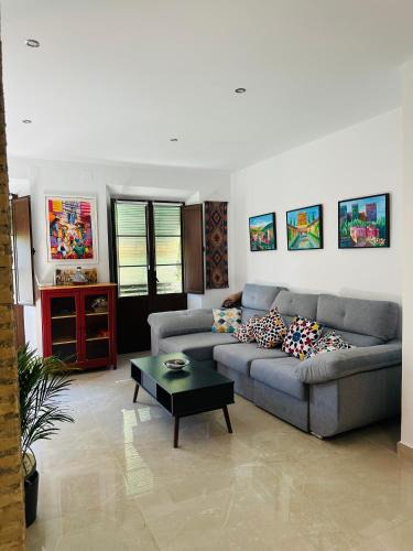 San Ildefonso Apartment | Spacious 3-bedroom family apartment in the historic center, Albaicín