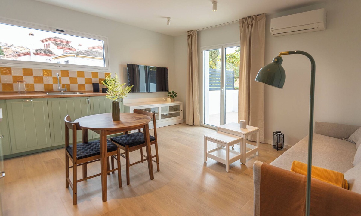 Barrio de la Vega Apartment | Spacious and comfortable apartment with terrace and views